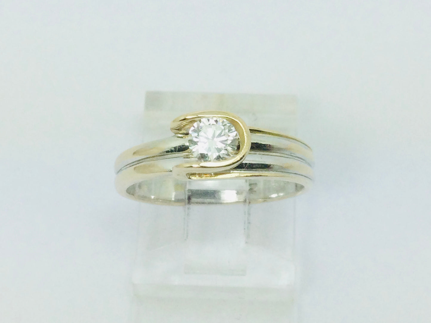 14k White Gold Round Cut 38pt Diamond Solitaire Ring