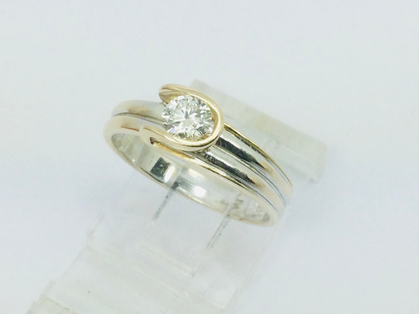 14k White Gold Round Cut 38pt Diamond Solitaire Ring