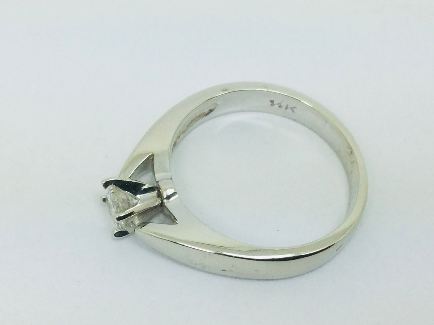 14k White Gold Round Cut 20pt Solitaire Diamond Ring