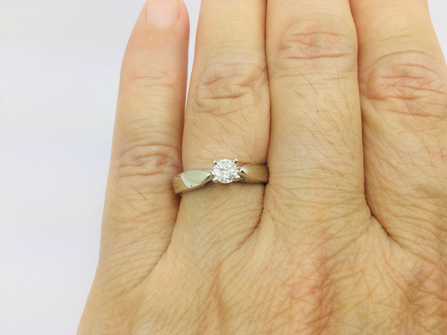 14k White Gold Round Cut 20pt Solitaire Diamond Ring