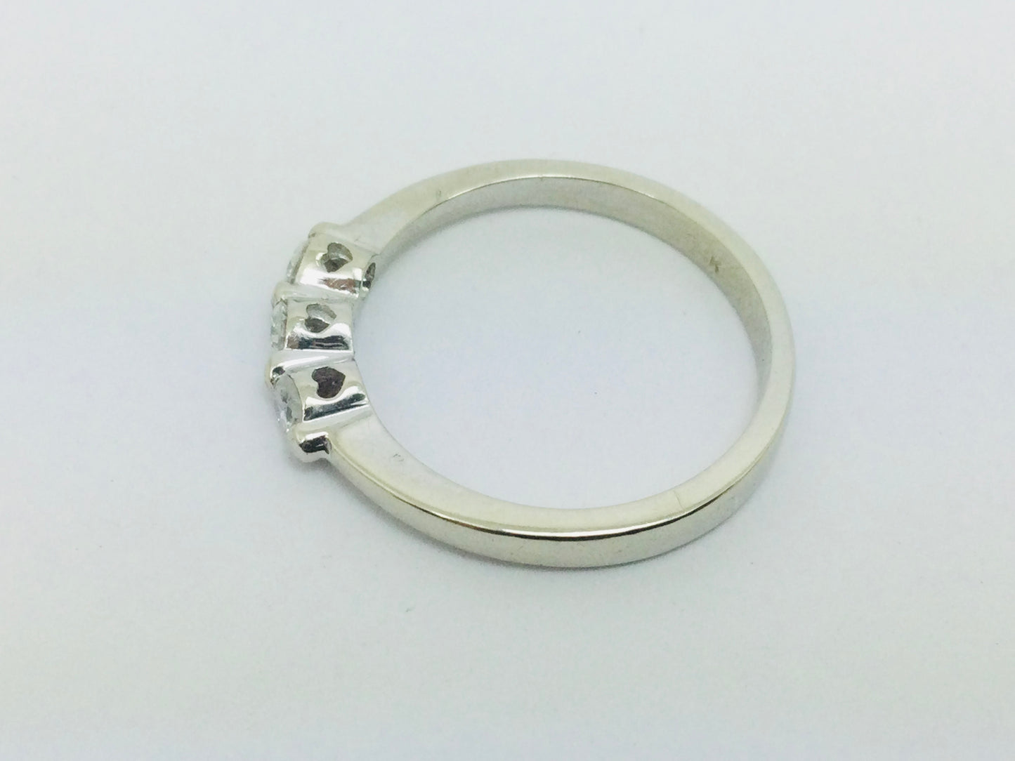 14k White Gold Round Cut 21pt Diamond Trinity Ring