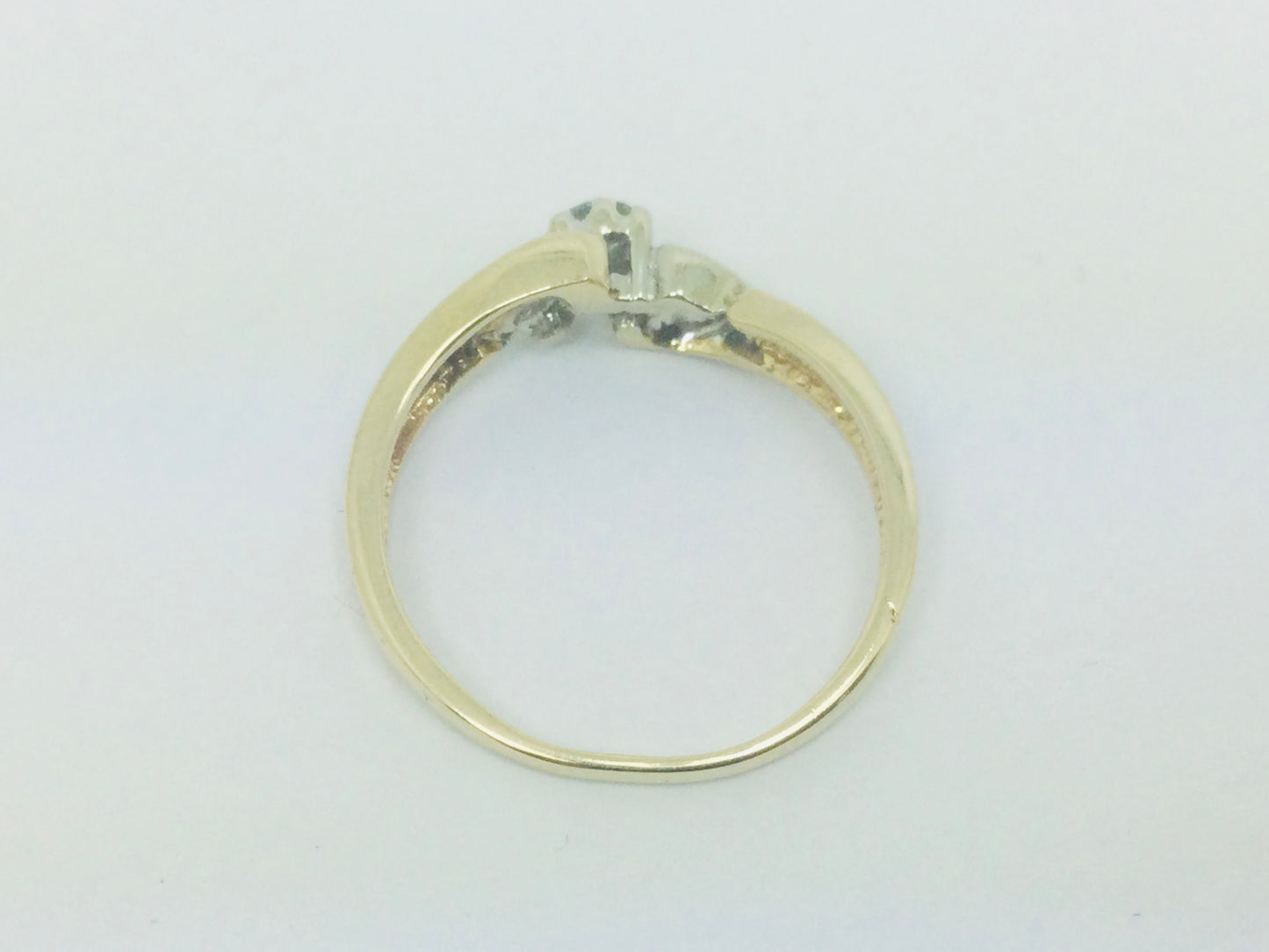 14k Yellow Gold Round Cut 10pt Diamond Heart Ring