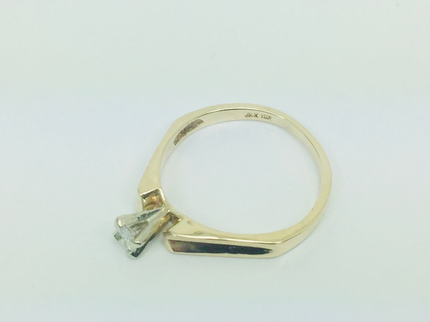 10k Yellow Gold Round Cut 8pt Solitaire Diamond Ring
