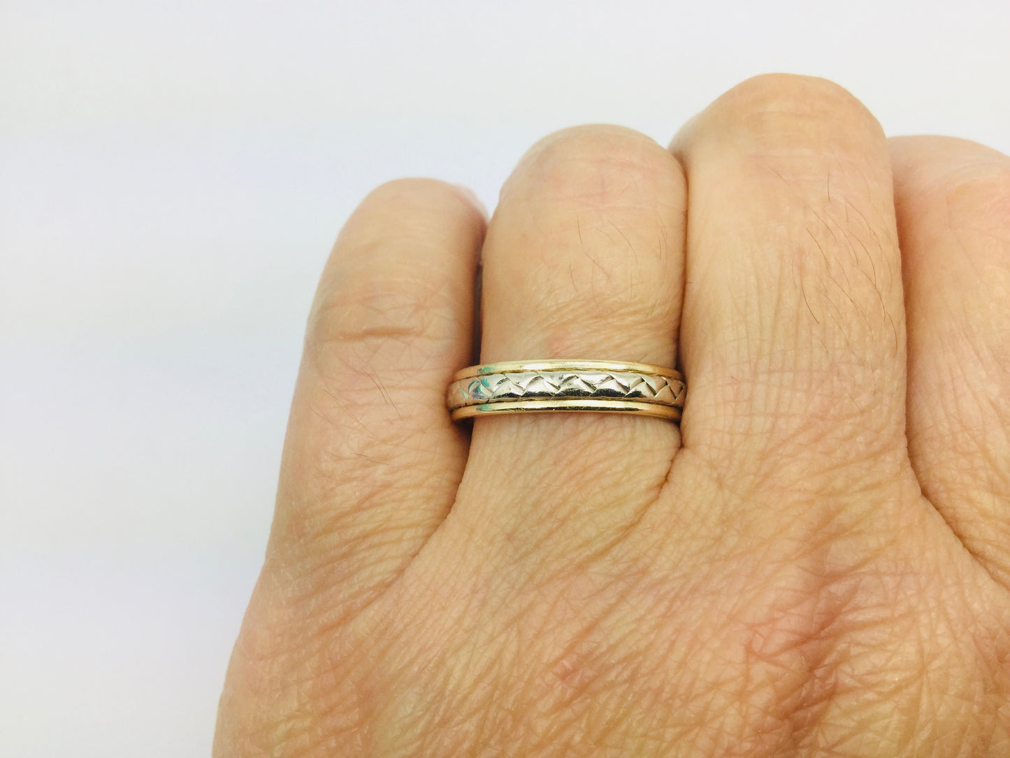 14k Yellow & White Gold Zig Zag Band Ring