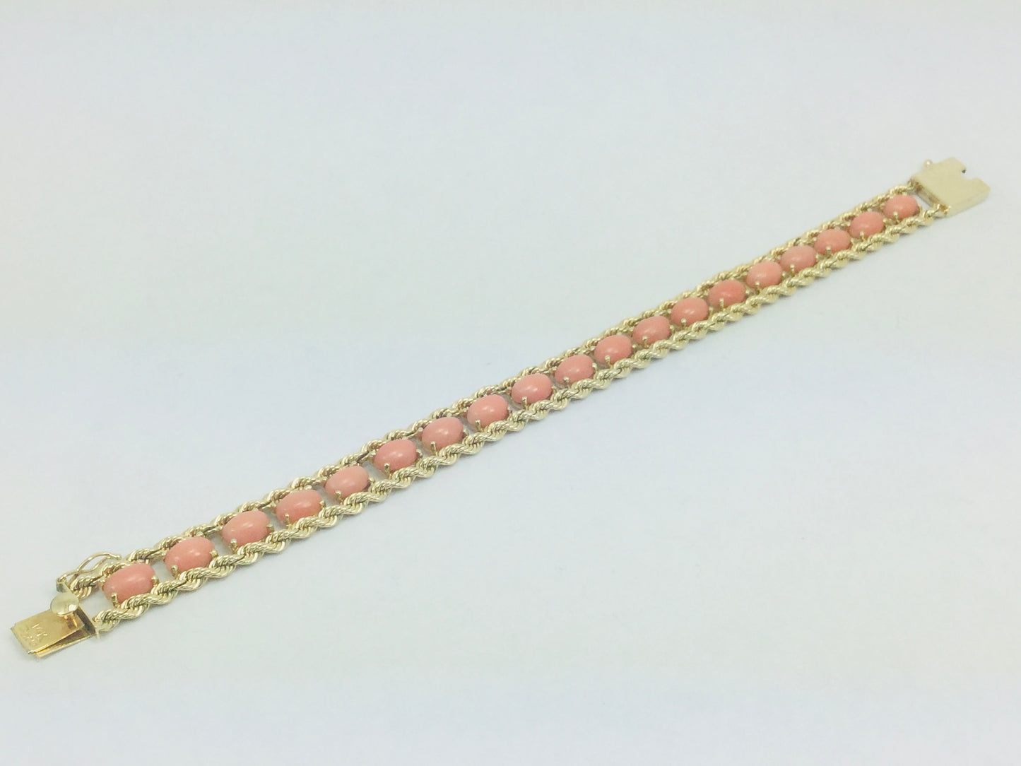 14k Yellow Gold Oval Cut Cabochon Coral Bracelet