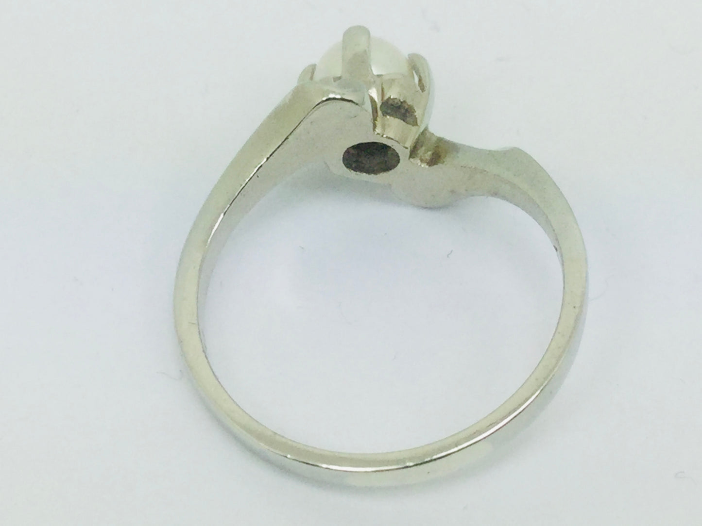 10k White Gold Genuine Pearl June Birthstone Ring