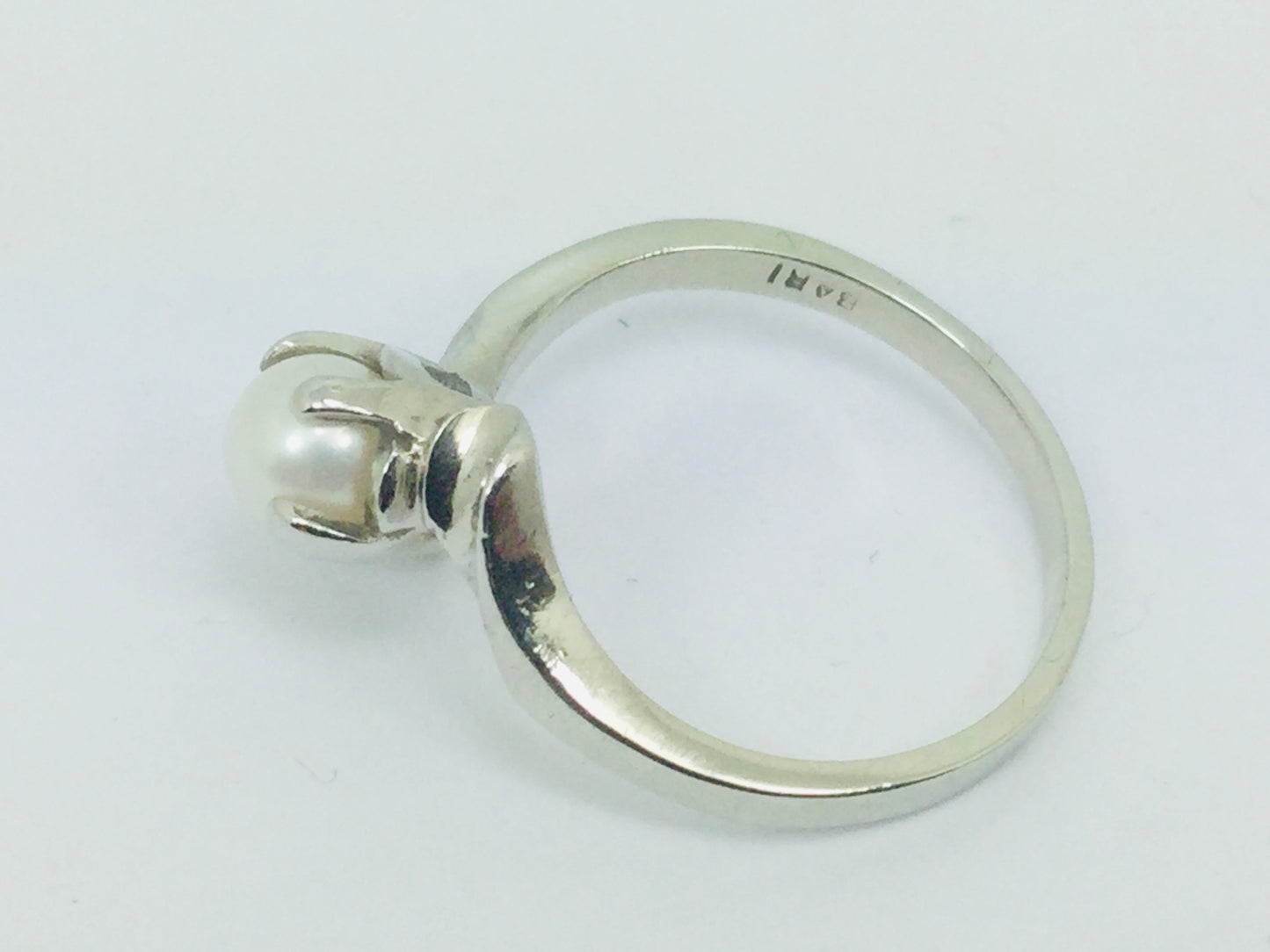 10k White Gold Genuine Pearl June Birthstone Ring