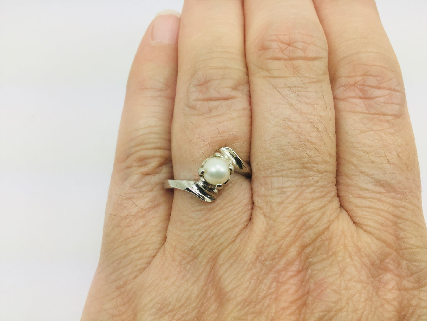 10k White Gold Genuine Pearl June Birthstone Ring