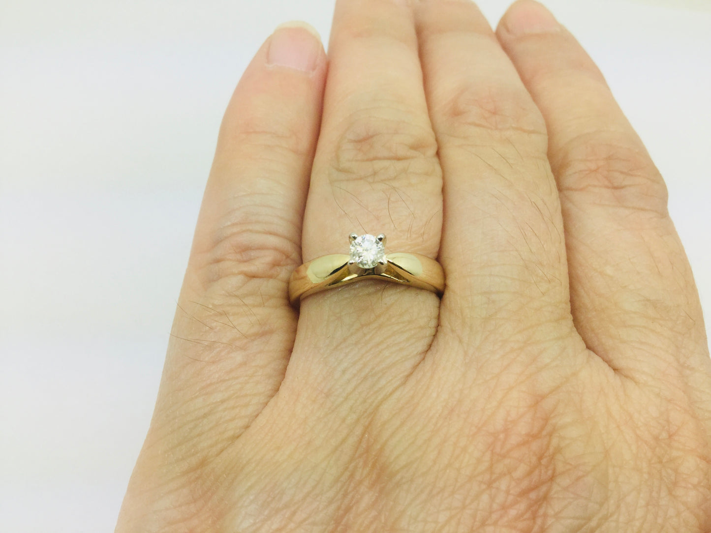 14k Yellow Gold Round Cut 0.17ct Solitaire Diamond Ring