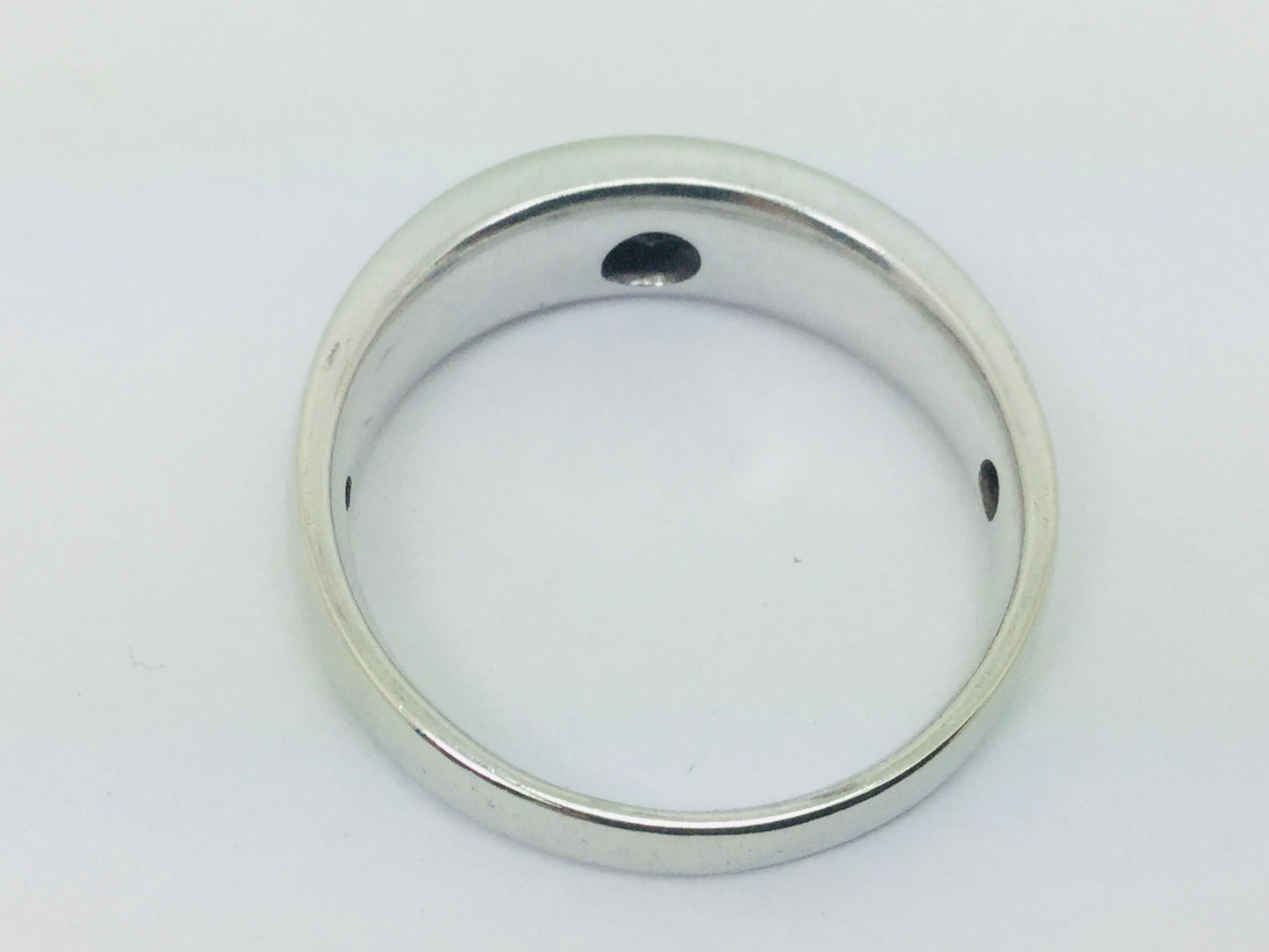 14k White Gold Round Cut 9pt Diamond Row Set Ring