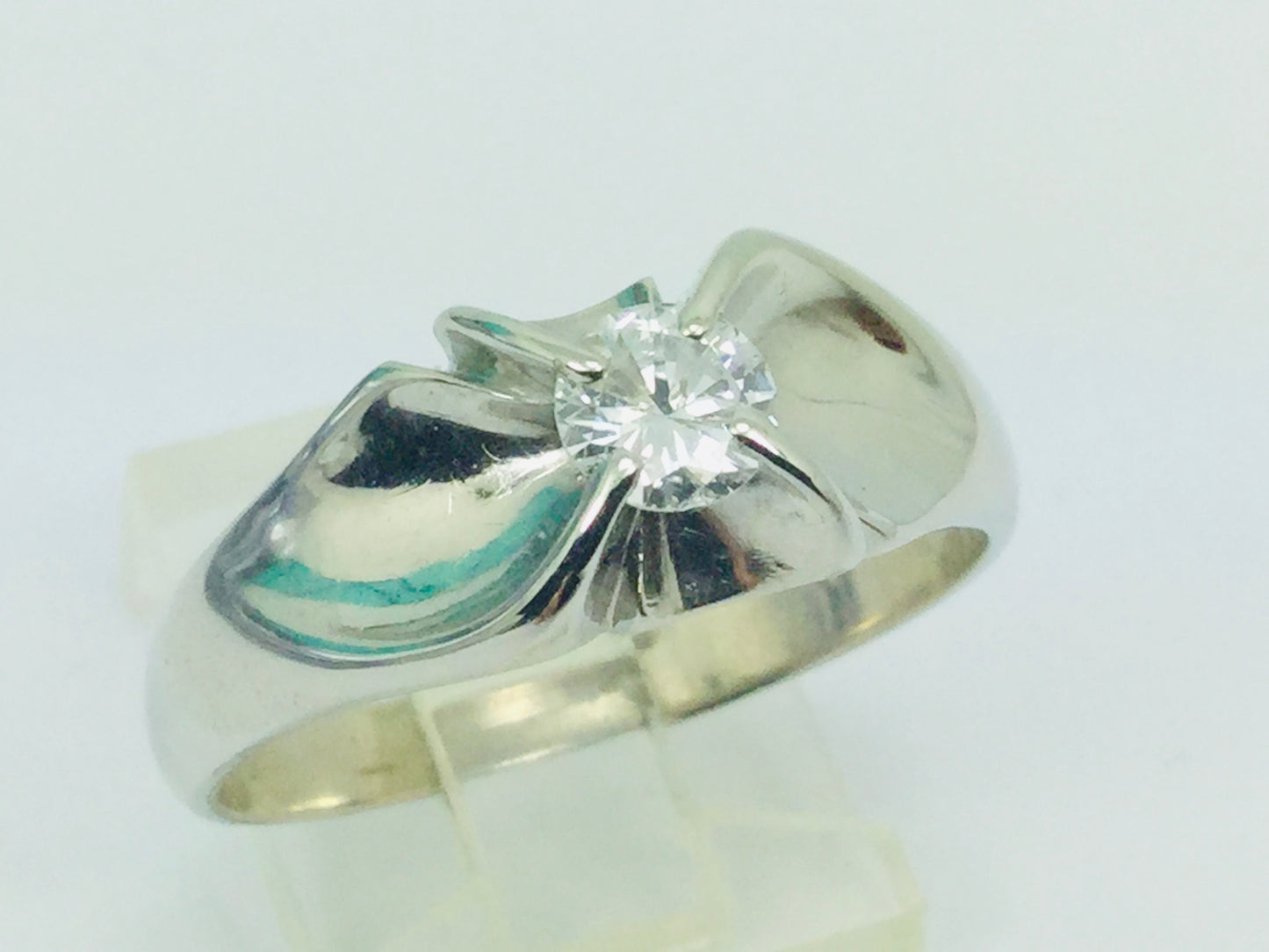 14k White Gold Round Cut 40pt Diamond Solitaire Ring