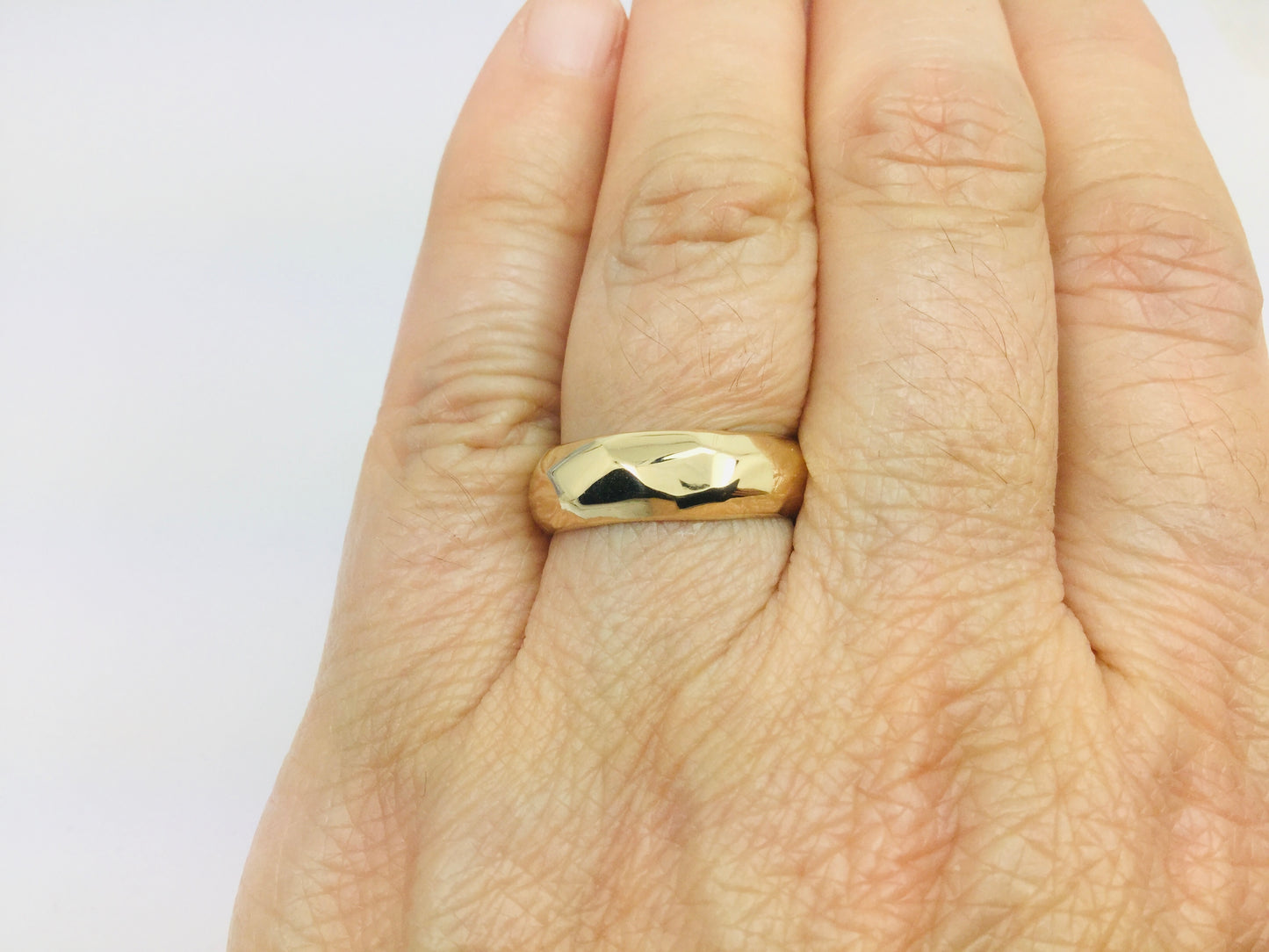 14k Solid Yellow Gold 5.5mm Hammered Band Ring