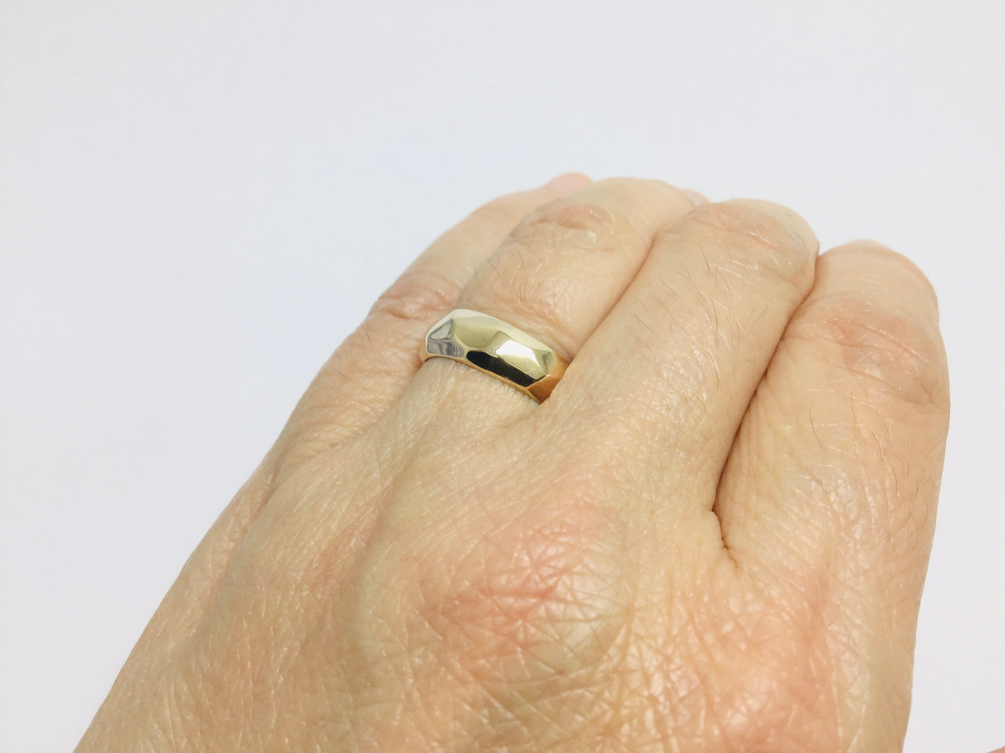 14k Solid Yellow Gold 5.5mm Hammered Band Ring