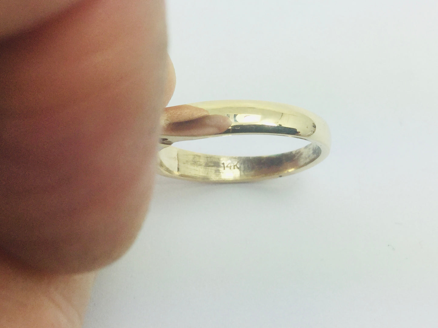 14k Yellow Gold Round Cut 18pt Emerald May Birthstone & 18pt Diamond Row Set Ring