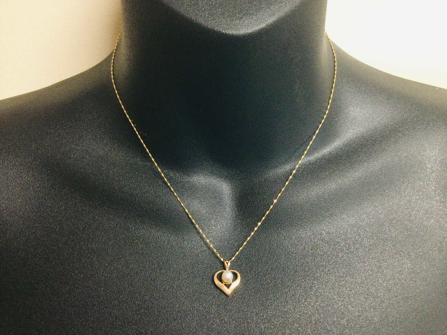 18k Yellow Gold Genuine Pearl June Birthstone Heart Necklace