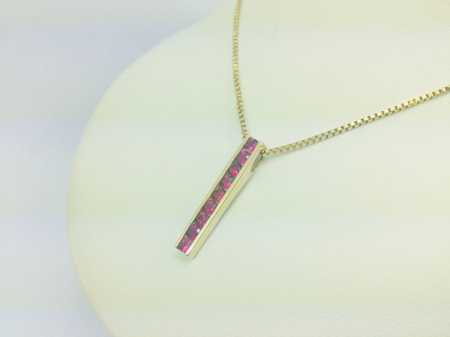 14k Yellow Gold Round Cut 45pt Tourmaline Necklace
