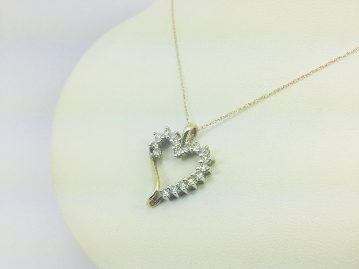 10k Yellow Gold Round Cut 50pt Diamond Heart Necklace