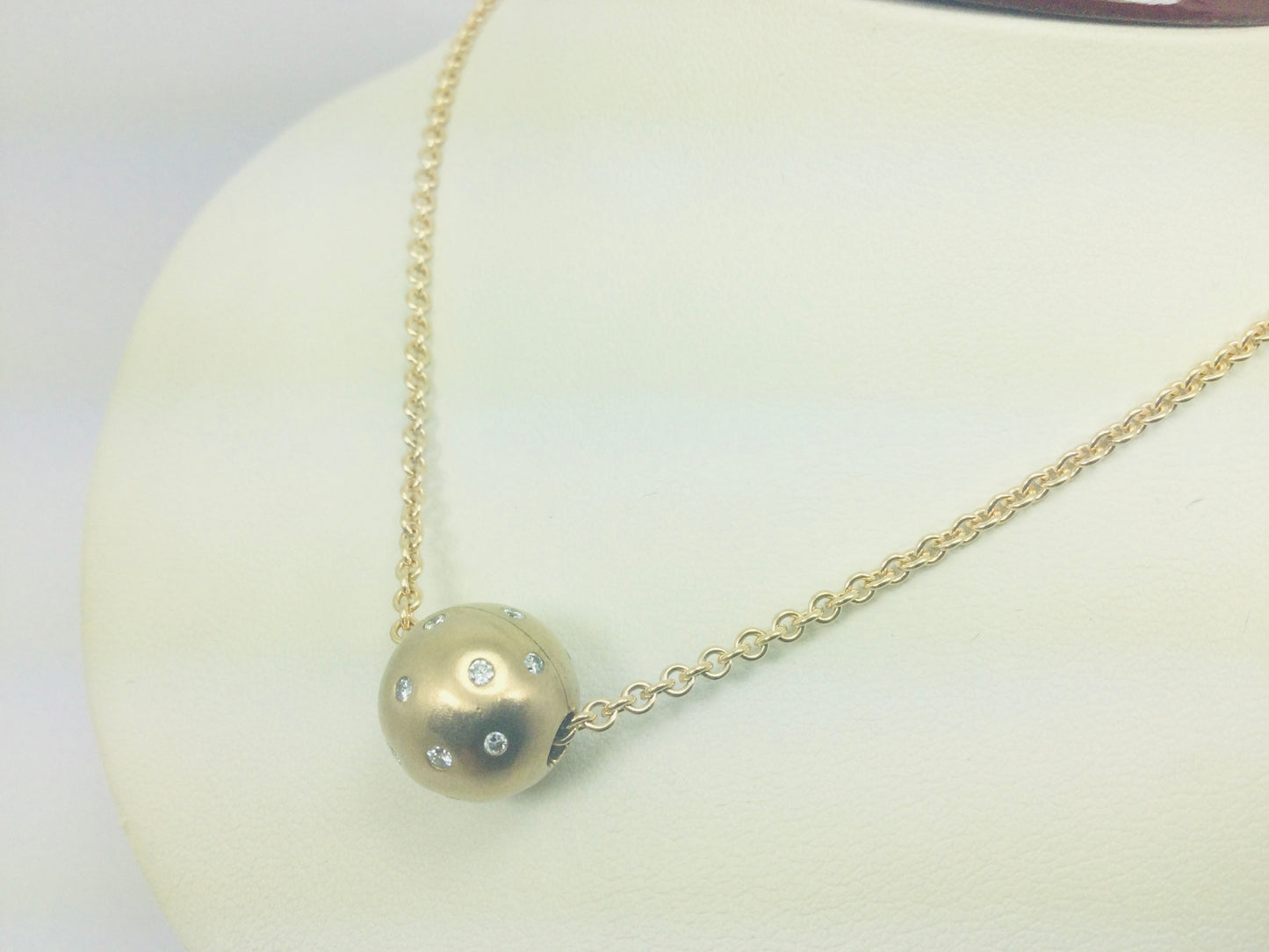 10k Yellow Gold Round Cut 0.27ct Diamond Ball Necklace