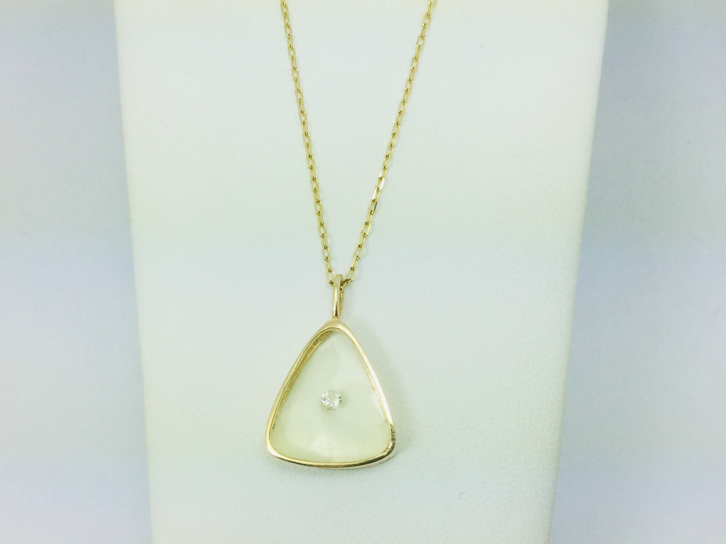 14k Yellow Gold Round Cut 3pt Floating Diamond Triangle Pendent