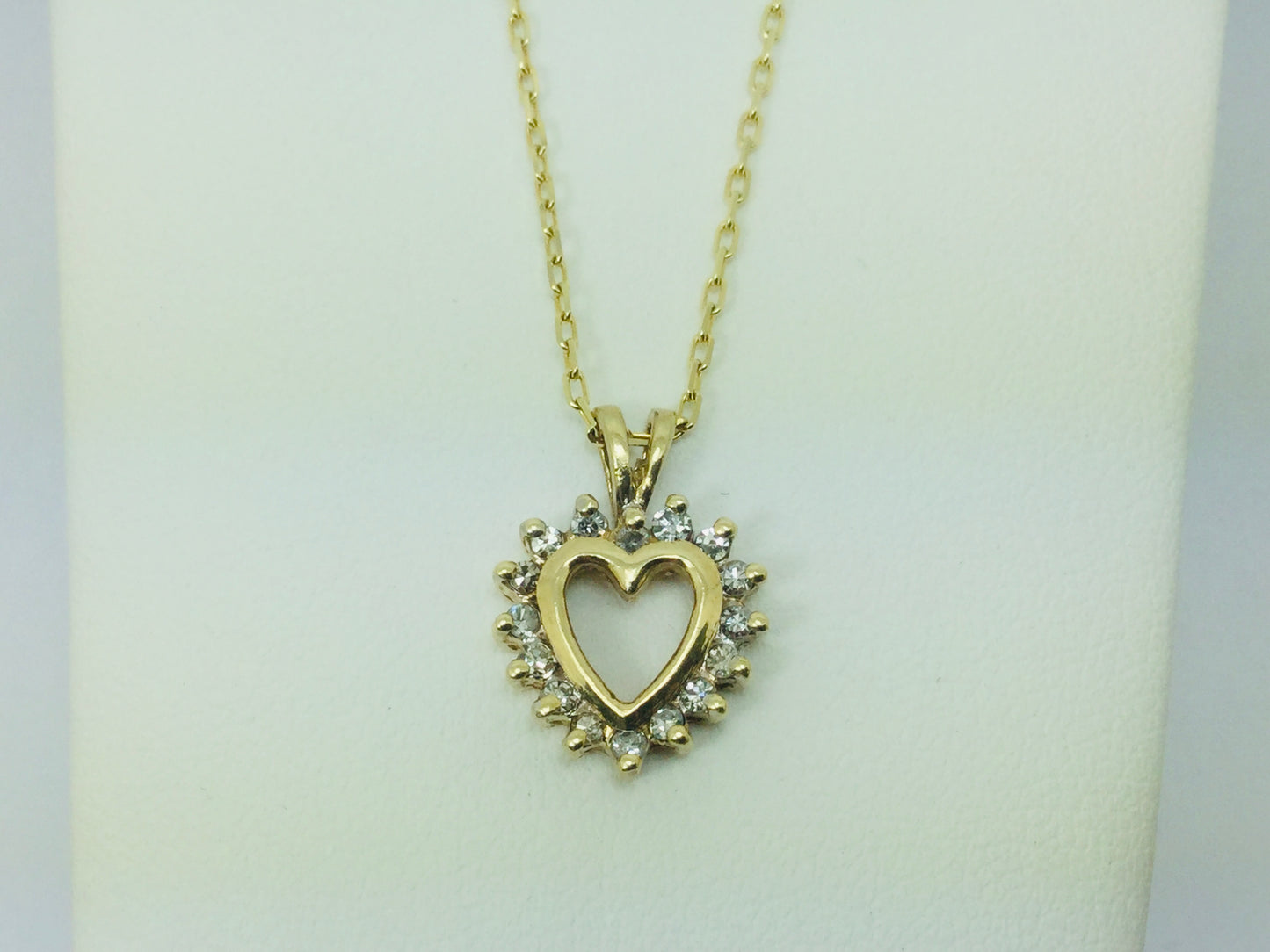 14k Yellow Gold Round Cut 24pt Diamond Heart Pendent