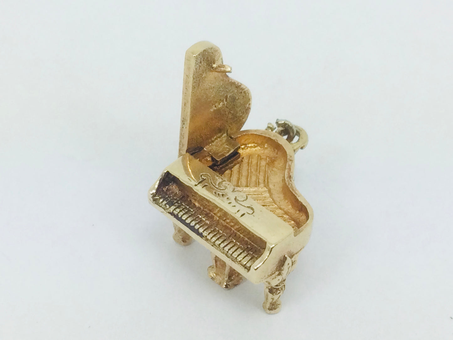 14k Yellow Gold Opening Grand Piano Pendent