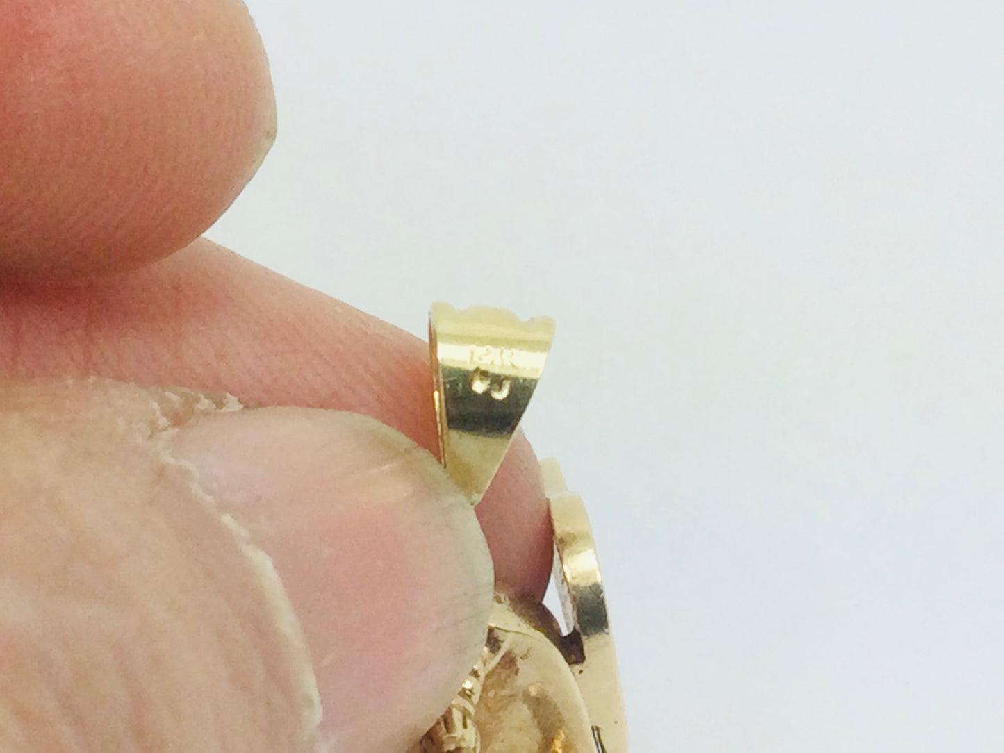 14k Yellow Gold Opening Grand Piano Pendent
