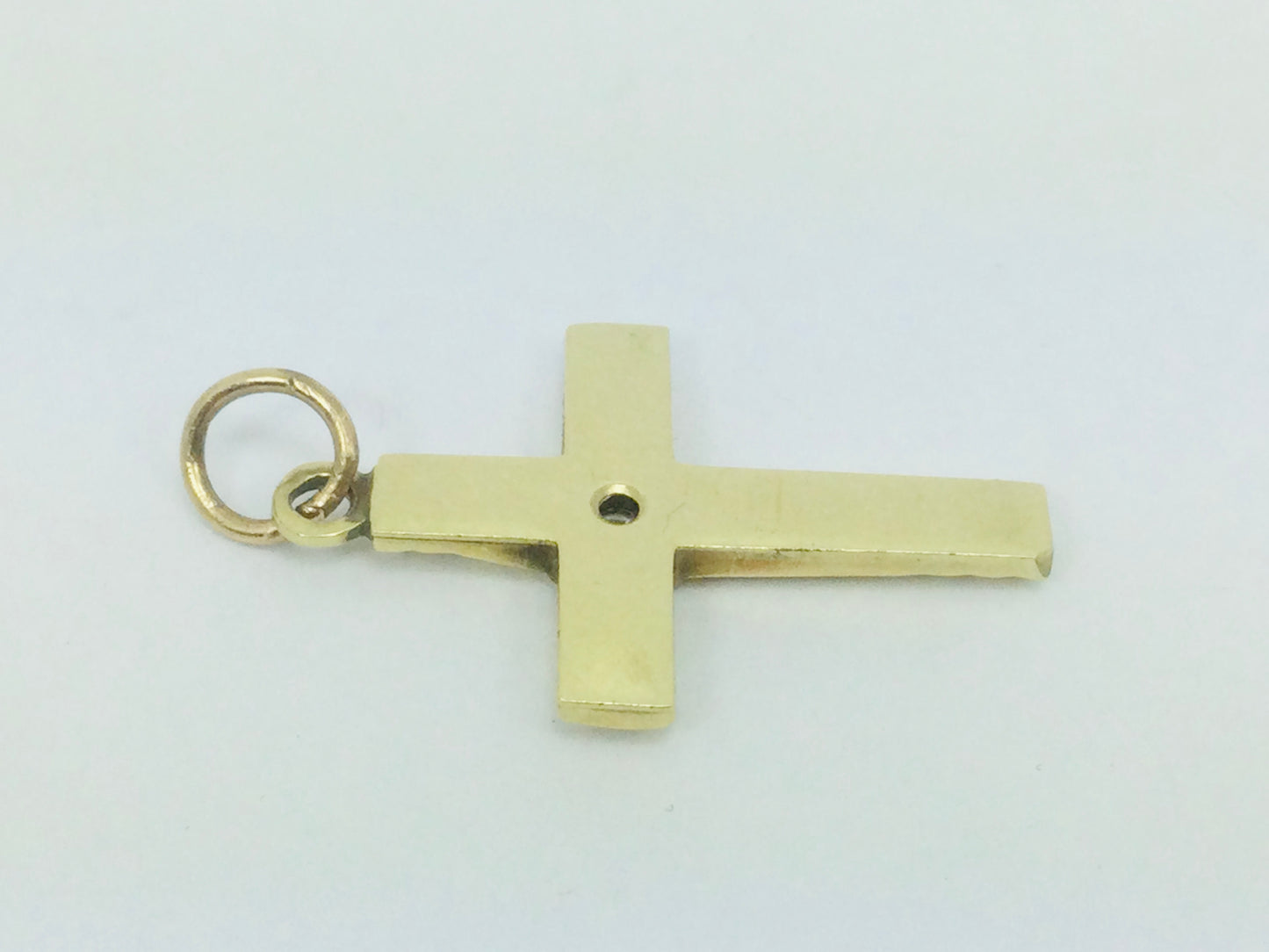 14k Yellow Gold Round Cut 7pt Cubic Zirconia (CZ) Cross Pendent