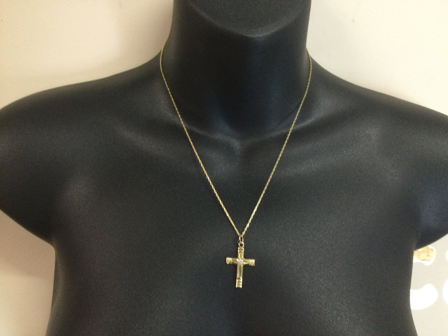 14k Yellow Gold Round Cut 7pt Cubic Zirconia (CZ) Cross Pendent