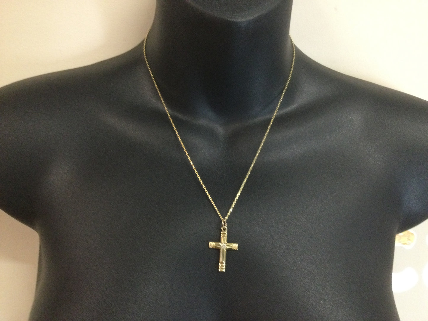 14k Yellow Gold Round Cut 7pt Cubic Zirconia (CZ) Cross Pendent