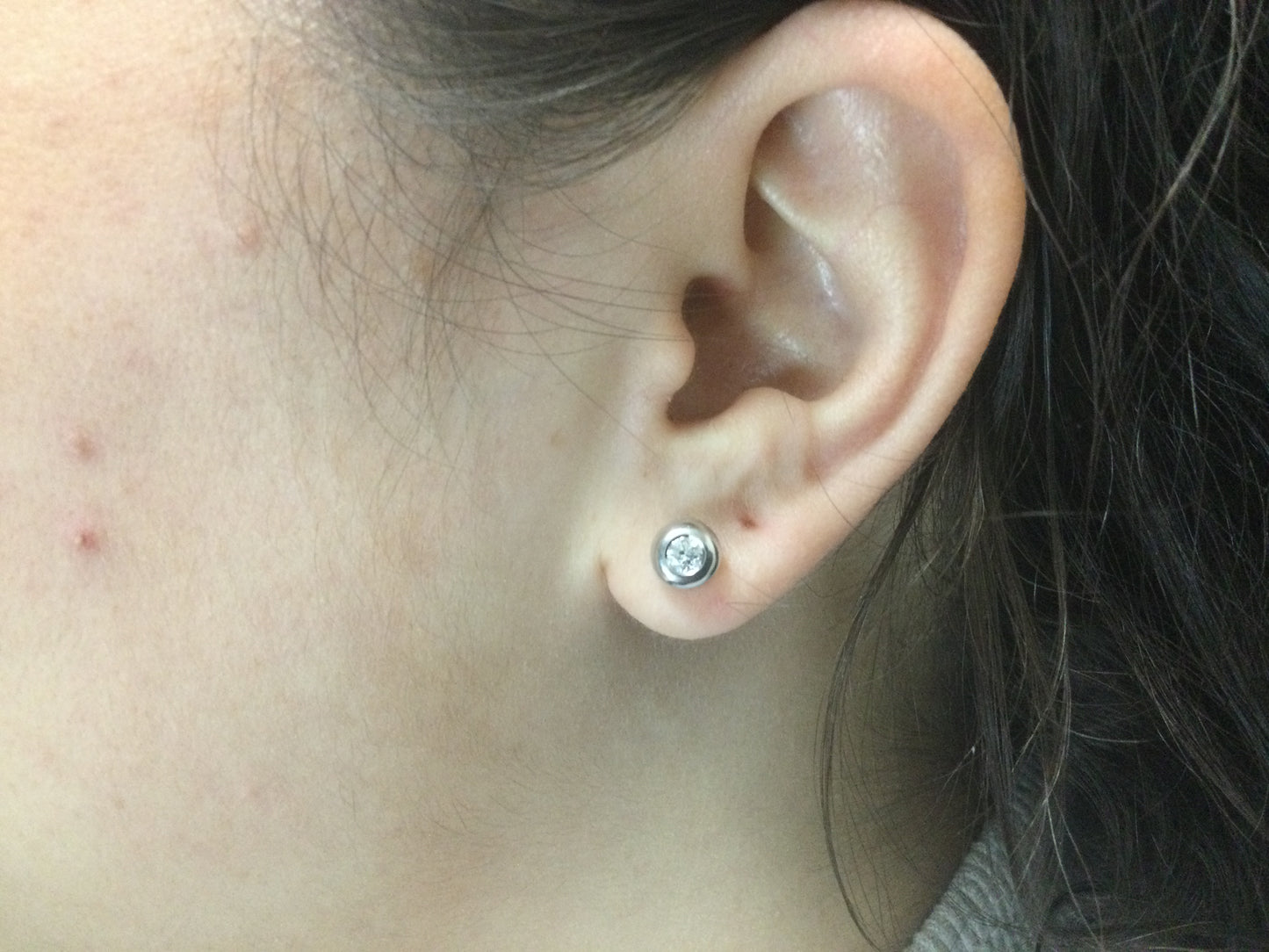 18k White Gold Round Cut 34pt Diamond Solitaire Stud Earrings