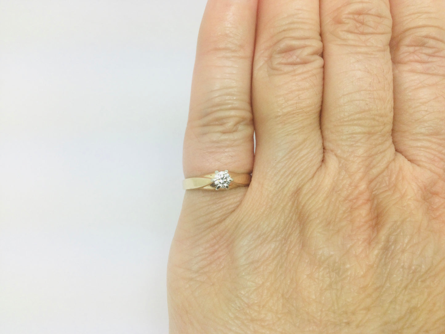 14k Yellow Gold Round Cut 30pt Diamond Solitaire Ring