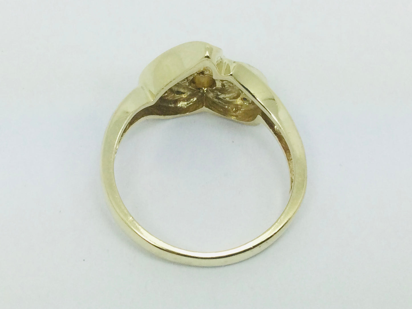 14k Yellow Gold 27pt Round Cut Diamond Heart Ring