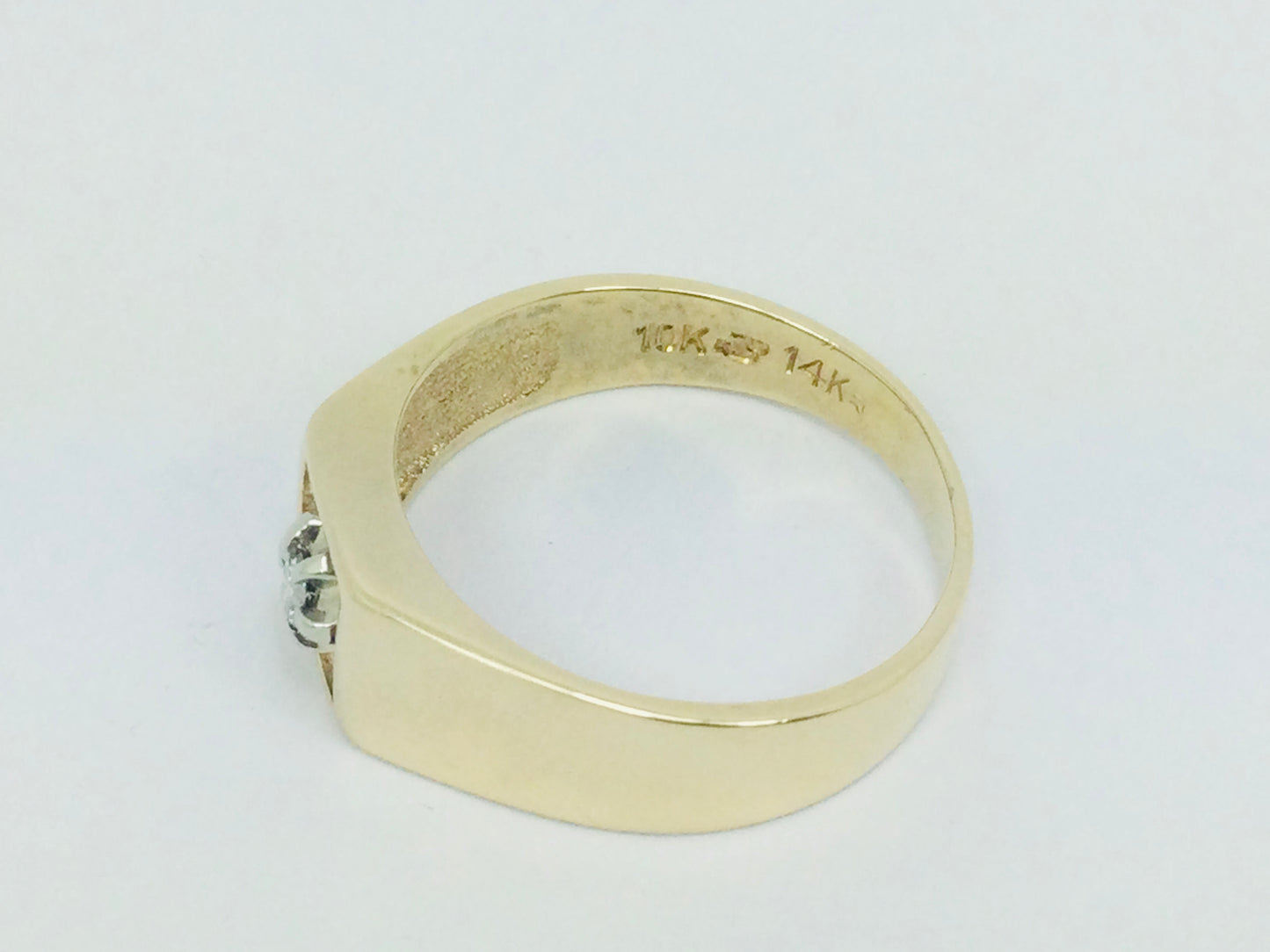 10k-14k Yellow Gold 8pt Round Cut Diamond Solitaire Ring