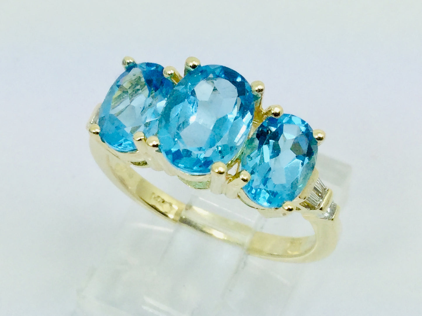 14k Yellow Gold Oval Cut Blue Topaz December Birthstone & Diamond Ring