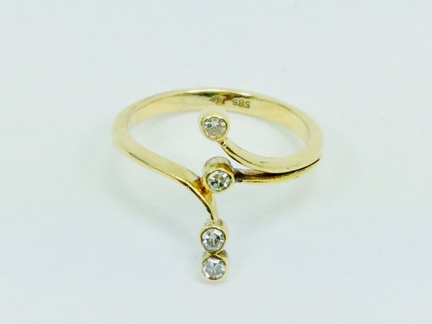 14k Yellow Gold Round Cut 16pt Diamond Ring