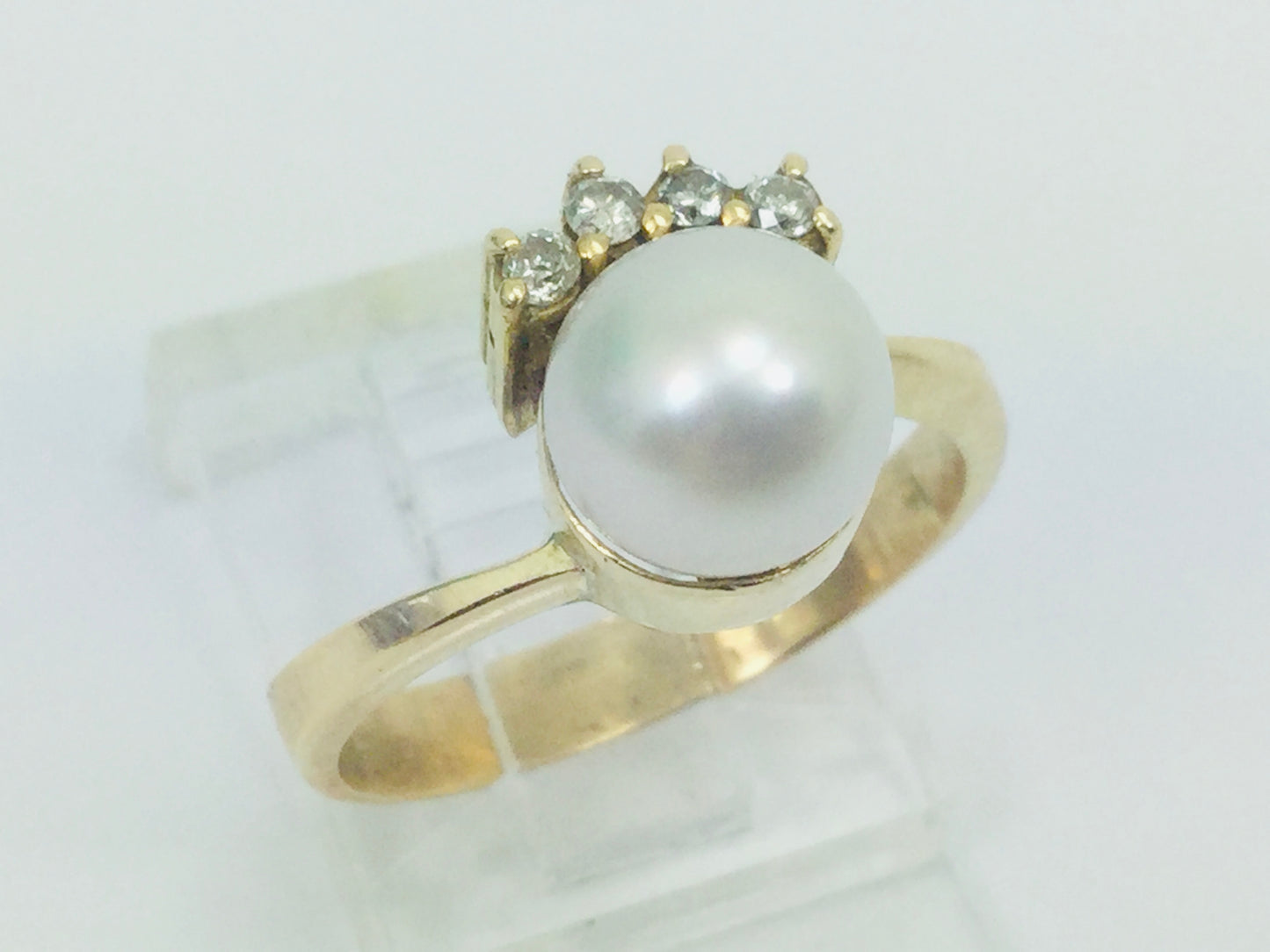 14k Yellow Gold Genuine Pearl June Birthstone & Diamond Ring