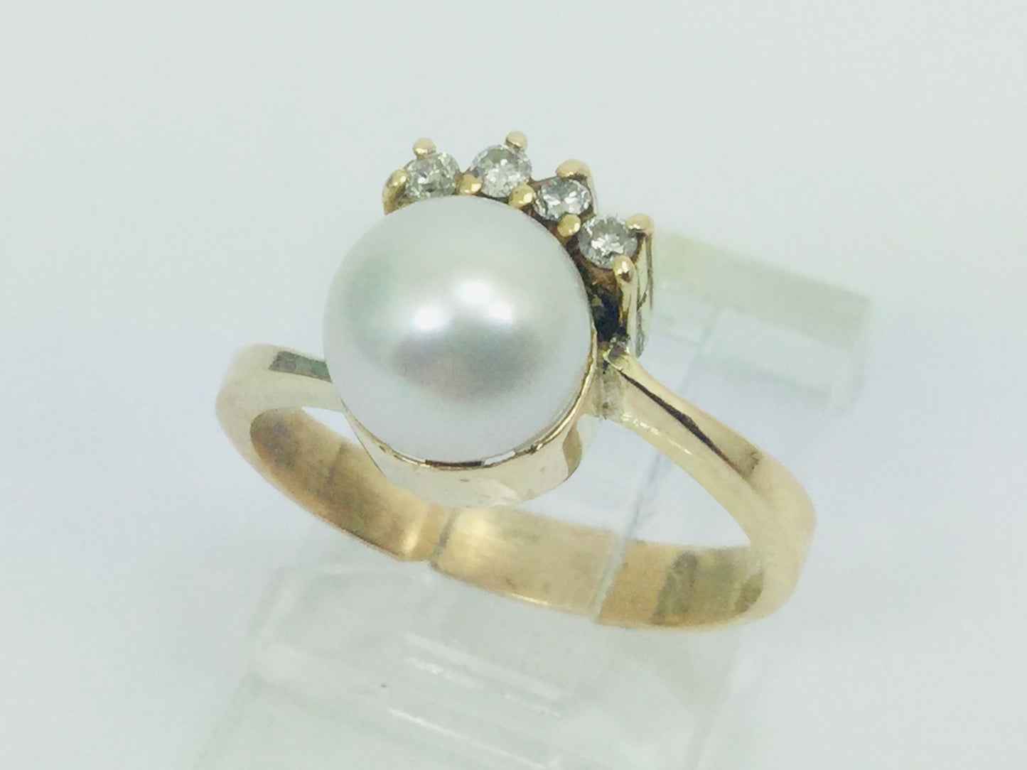 14k Yellow Gold Genuine Pearl June Birthstone & Diamond Ring