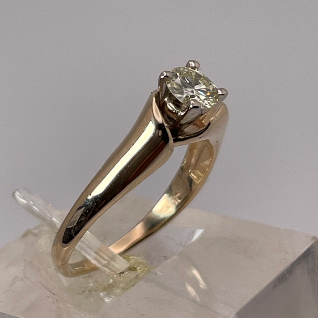 Lady's 14k Yellow & White Gold 0.38ct Diamond  Solitaire Ring