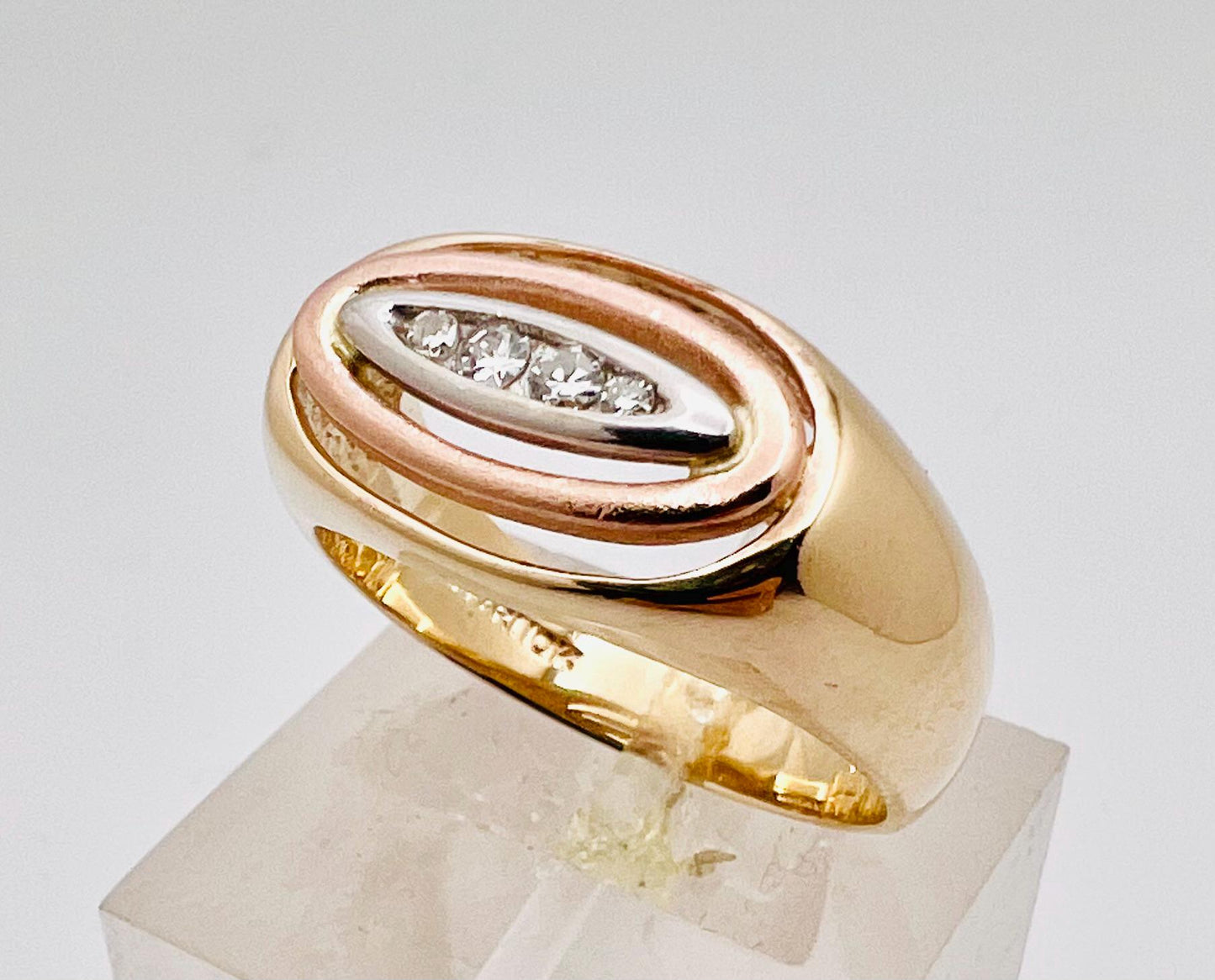 10k Yellow, White & Rose Gold 0.14 ct SIFFARI Diamond Ring
