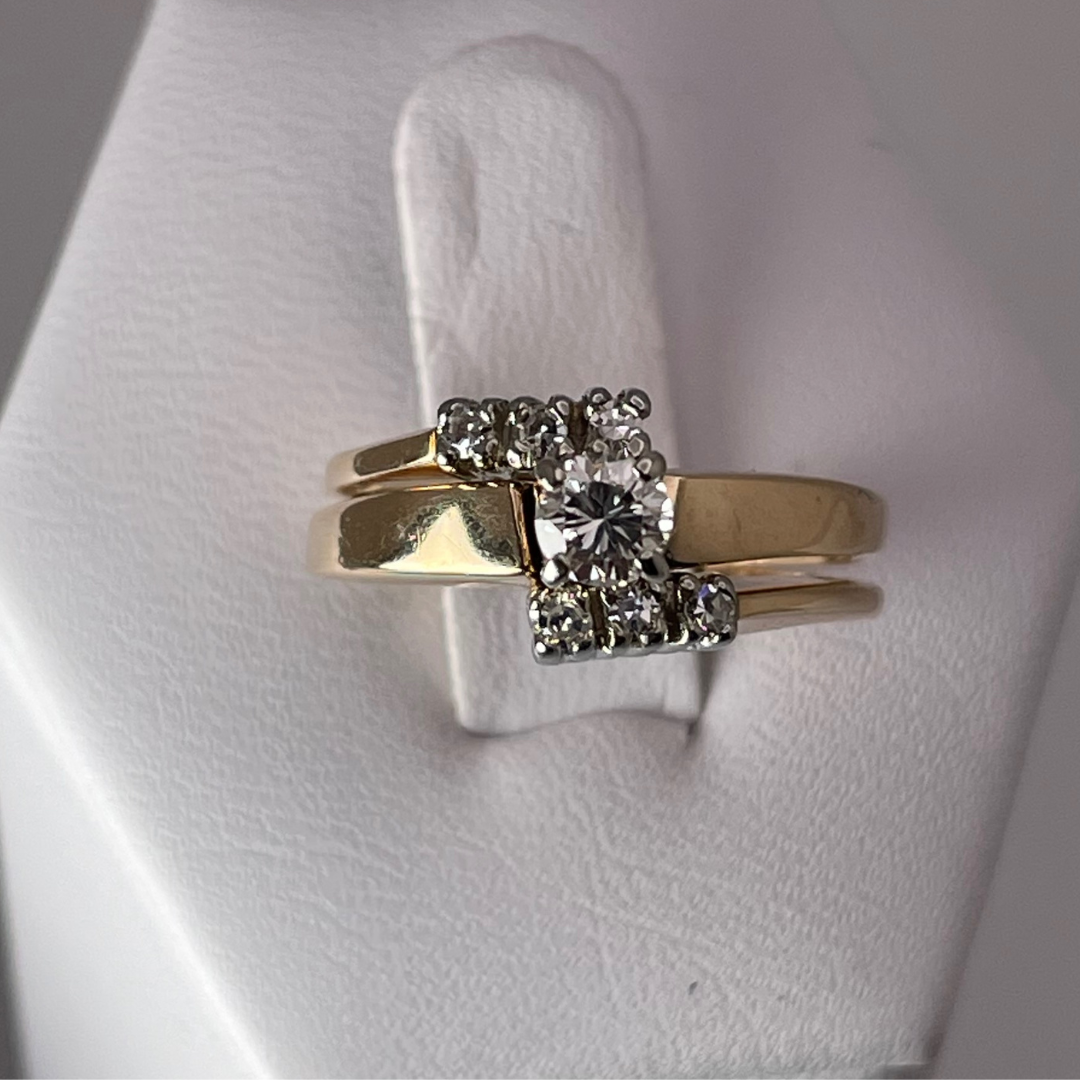 14k Yellow Gold Round Cut 0.26ct Diamond Solitaire Engagement and Wedding Ring Set