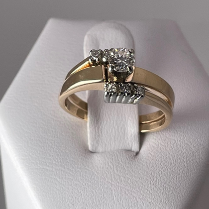 14k Yellow Gold Round Cut 0.26ct Diamond Solitaire Engagement and Wedding Ring Set