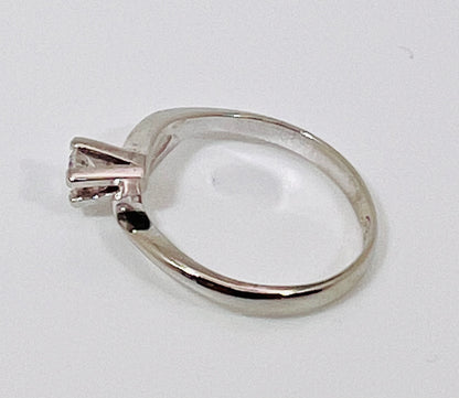 14k White Gold Round Cut 16pt Diamond Solitaire Ring