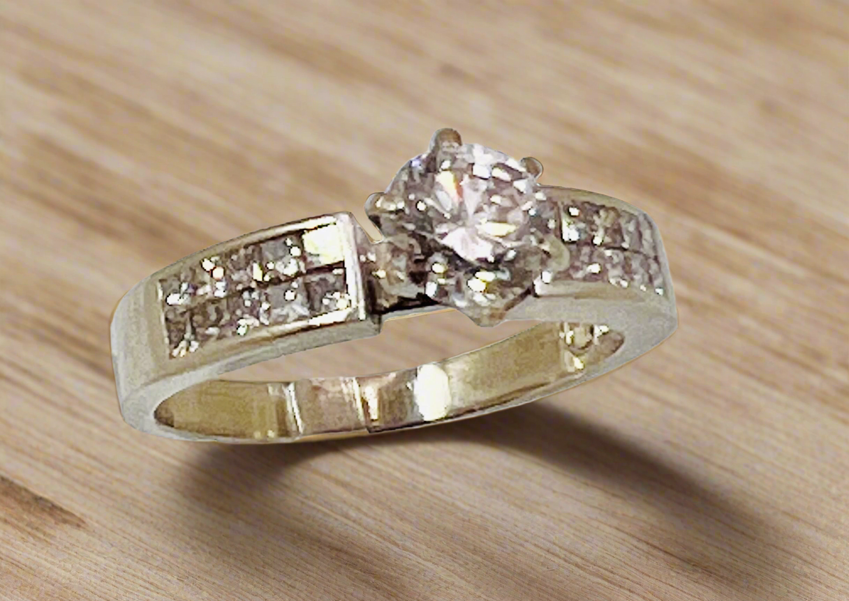18k White Gold Round Cut 1.03ct Diamond with Princess Cut Accents