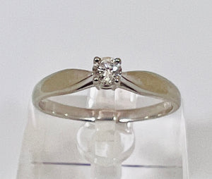 10k White Gold Round Cut 15pt Diamond Solitaire Ring
