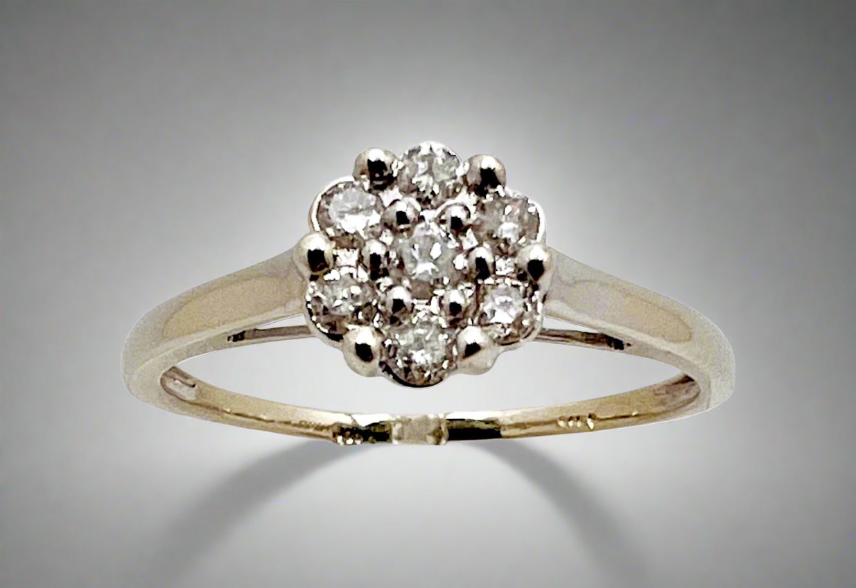 14k White Gold Round Cut 17.5pt Diamond Floral Cluster Ring