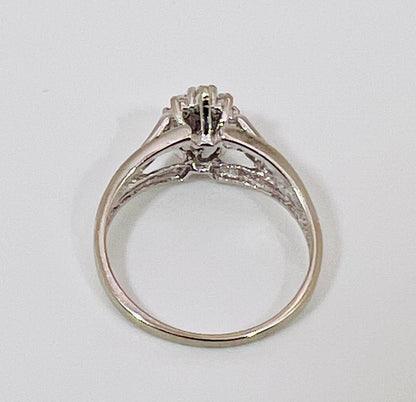 10k White Gold Round Cut 23pt Diamond Cluster Ring