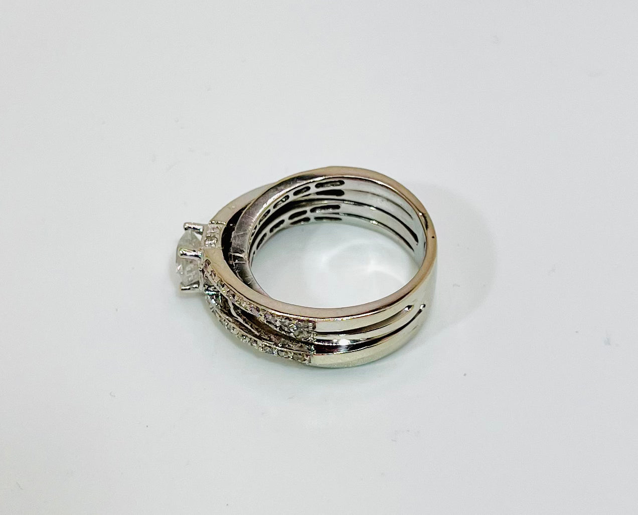 14k White Gold Round Cut 98pt Diamond and Row Set Accent Ring