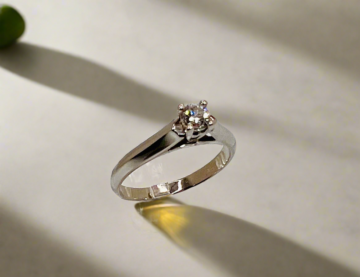 14k White Gold Round Cut 20pt Diamond Solitaire Ring