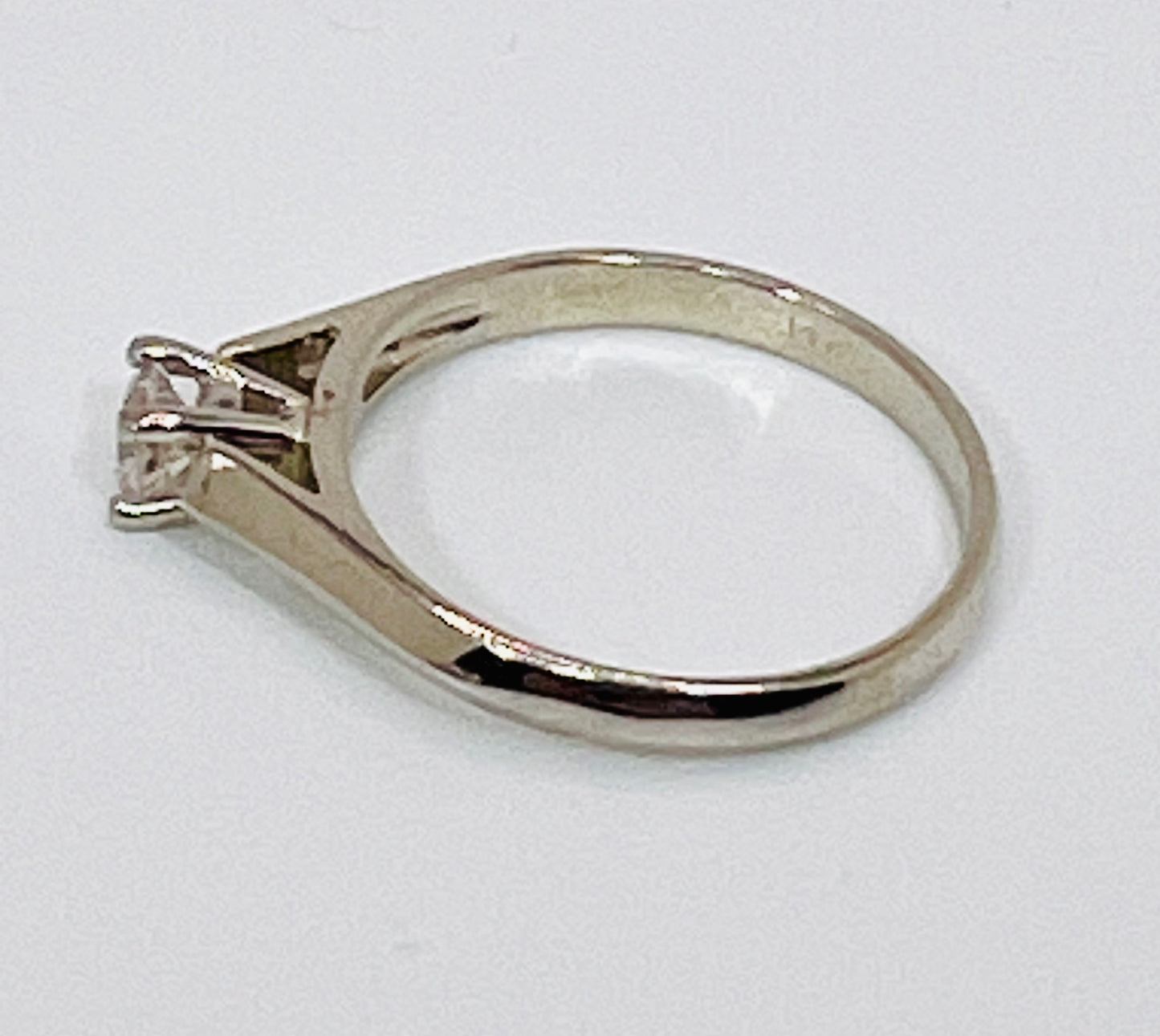 14k White Gold Round Cut 20pt Diamond Solitaire Ring