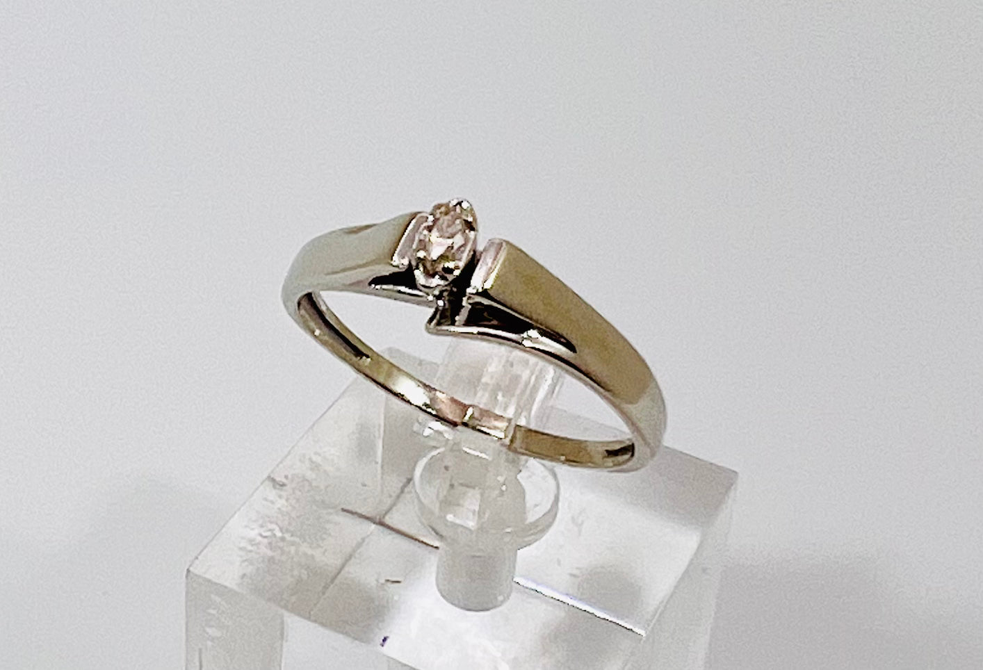 10k White Gold Marquise Cut 7pt Diamond Ring
